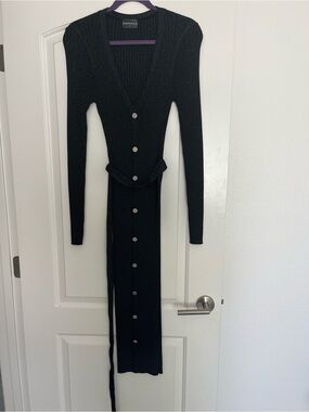 Emprada Black Ribbed Knit Midi Dress - L